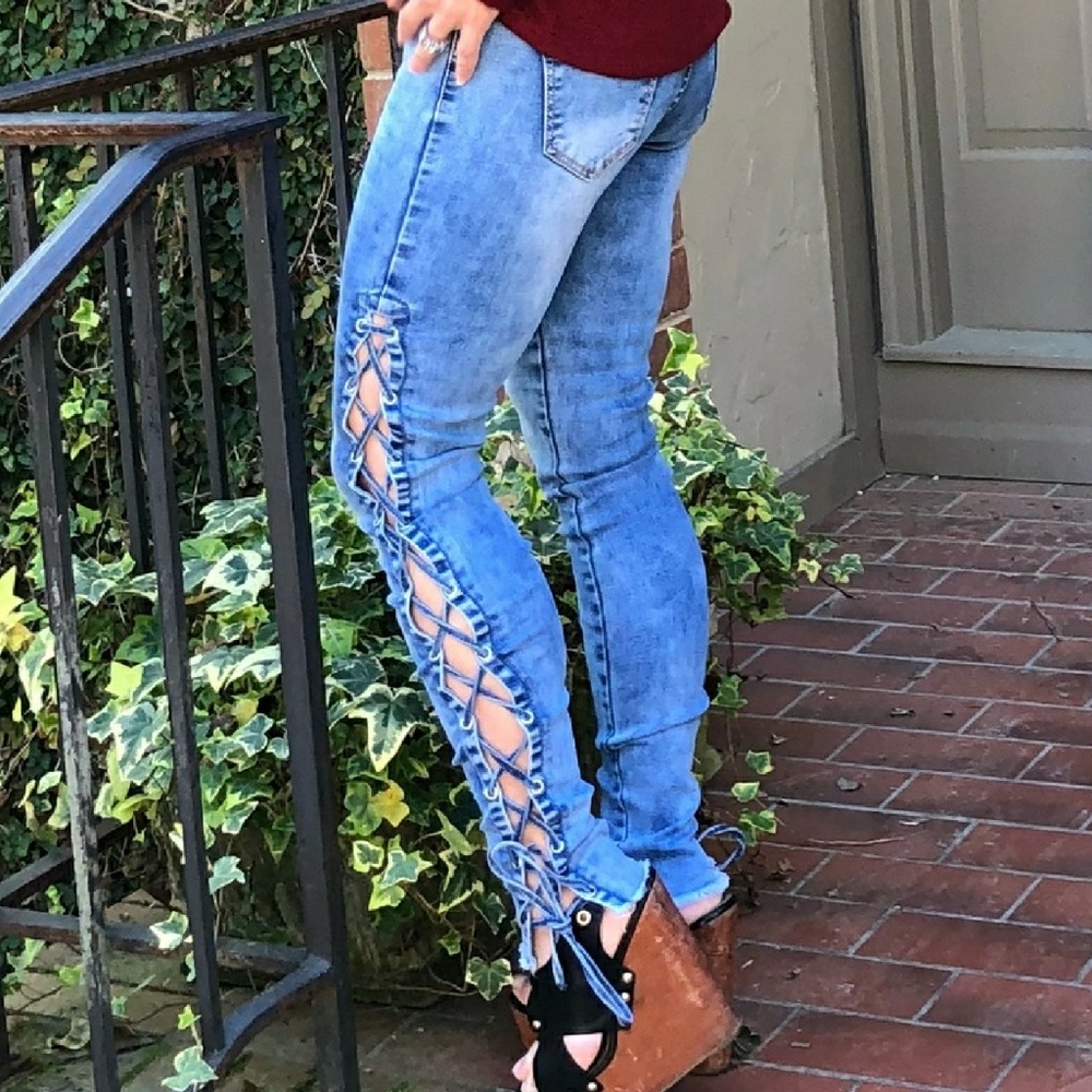 Tie up the side, stretchy jeans•NWT- only 1 left of sizes 2, 4, & 6 - Picture 2 of 16